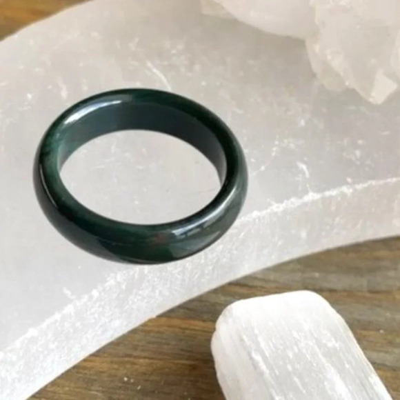 Fall vibes dark green agate carved happy ring - Picture 1 of 3
